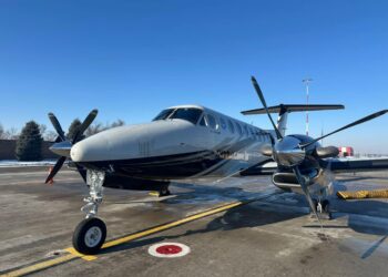 Актаудагы авиакырсыктан жабыркаган Ринатты алып келүүгө учак даяр