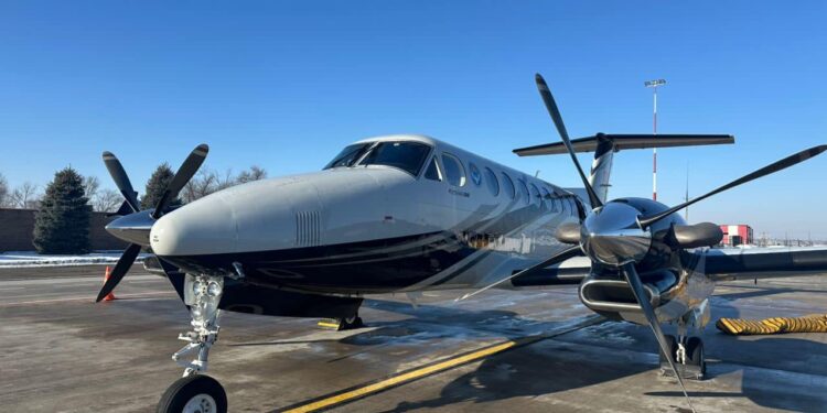 Актаудагы авиакырсыктан жабыркаган Ринатты алып келүүгө учак даяр