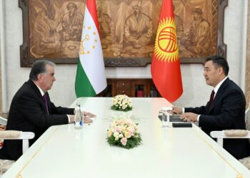 Кыргыз-тажик чек ара посттору качан ачылат? Президенттин жообу