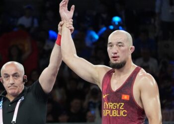 Балбан Үзүр Жузупбеков бойдокчулук менен коштошту