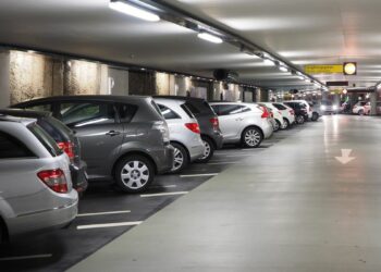 Орунтаев: «Унаа токтотуучу жайы жок болсо, курулушка уруксат берилбейт»