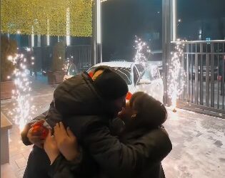 «Жолдошум экөөбүз кыялды бирге аткарып жатабыз». Ырчы Айгерим Эшим атасына унаа белек кылды