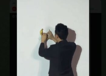 Кытай миллионери 6,2 миллион долларга сатып алган бананды жеди (видео)