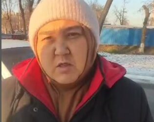 «Муздан тайып кеттим». Бишкекте аял аны милициянын унаасы сүзбөгөнүн билдирди