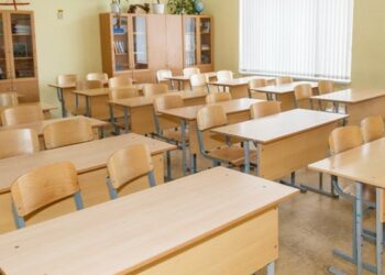 Жалал-Абадда мектептин курулушунда 7 миллион сомду кымырып алышкан