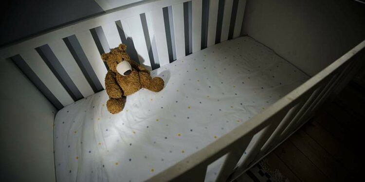 Бала бакчада чарчап калган кыз боюнча министрлик маалымат берди