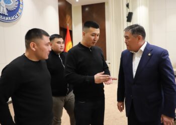 Ташиев Абхазия, Армениядан келген унаалардын колдонуучуларына: «Нааразычылык акцияларына чыгабыз» деп коркутпагыла»