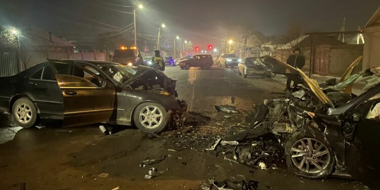 Бишкекте жол кырсыгы катталып, эки айдоочу тең көз жумду