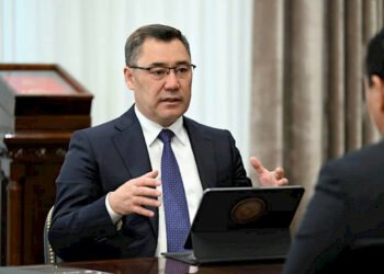 Садыр Жапаров: «Элибиз дагы кайдыгер болуп, электр жарыгын үнөмдүү пайдаланбай жатат»