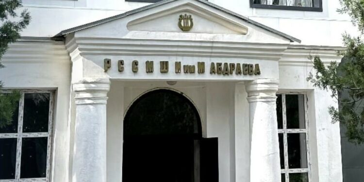 Мукаш Абдраев атындагы музыкалык мектептин директорлугуна сынак жарыяланды