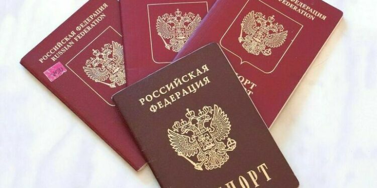 Орусияда убактылуу жашоого уруксат алуу талаптары күчөтүлдү