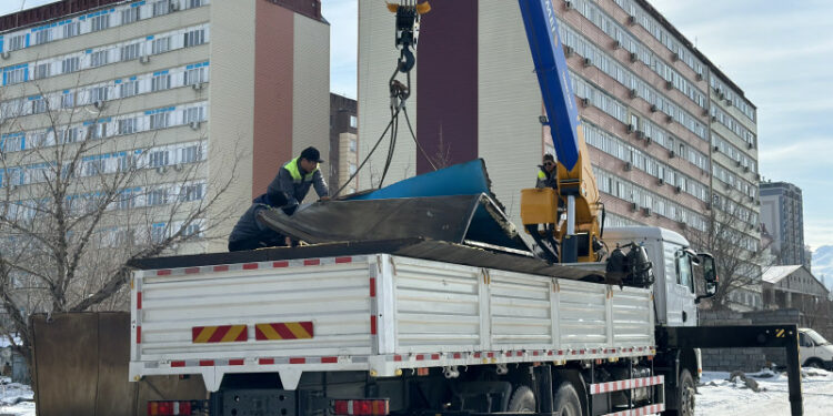 Бишкекте башаламан жайгашкан гараждардын ордунда жаңы мектеп курулат