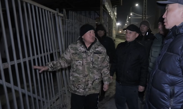«Бир жериңиз акпы?». Оштун мэри орун басарын тилдеди (видео)