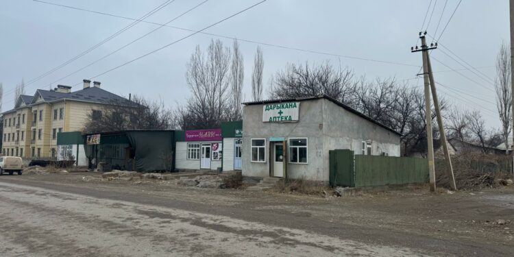 Баткенде облустук оорукананын мыйзамсыз менчиктештирилген жер тилкелери мамлекетке кайтарылды