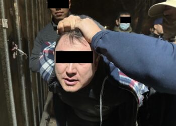 Казакстанда жубайларды өлтүрүп, качып жүргөн шектүү Бишкекте кармалды