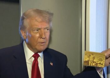 Трамп «Алтын картаны» көрсөттү
