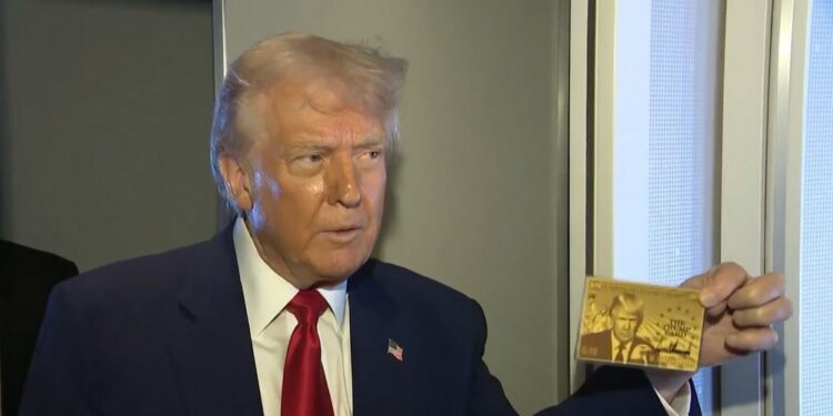 Трамп «Алтын картаны» көрсөттү