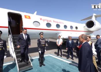 Садыр Жапаров Самаркандга барды (видео)