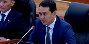 Депутат Сулайманов: «Дароот-Коргон айылында 300дөн ашык үй кызыл сызыктан өтүп кеткен экен»