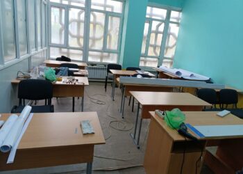 Нарындагы университеттен 300дөн ашуун студент чыгарылды