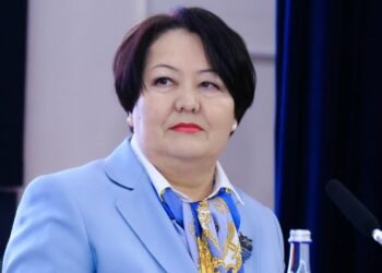 Догдуркүл Кендирбаева агартуу министри болуп дайындалды