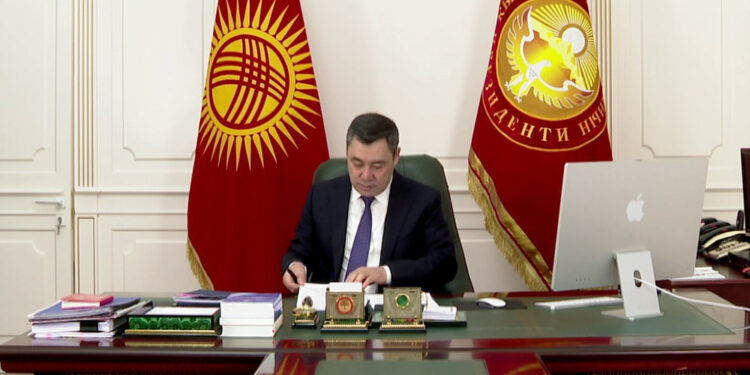 Садыр Жапаров жаңы Рим папасы Лев XIVнү шайланышы менен куттуктады