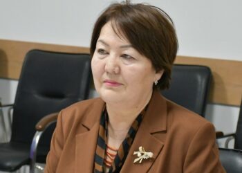 Догдуркүл Кендирбаева агартуу министринин милдетин аткаруучу болуп дайындалды