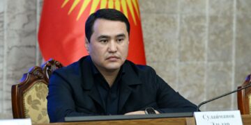 Депутат: «Мамкаттоодо күн сайын чоң кезектен улам чыр чыгып жатат»