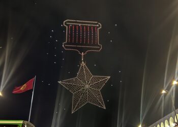 Бишкекте дрондордун шоусу өттү (видео)