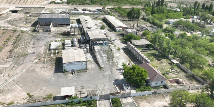 Баткендин Төрт-Гүлүндөгү арак-шарап заводу мамлекетке кайтарылды