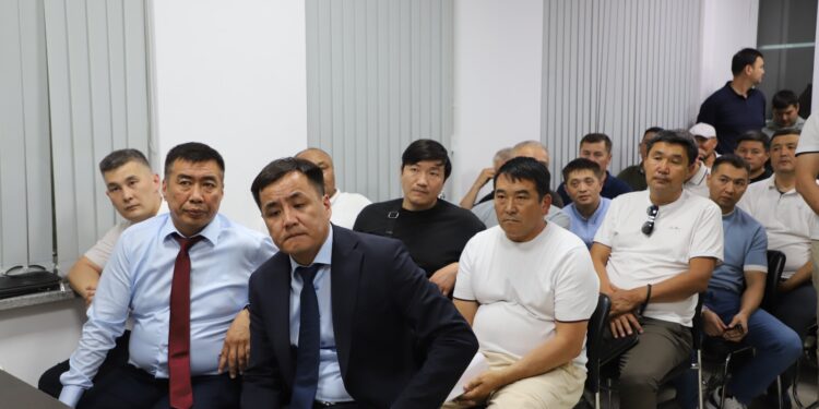 УКМК Бишкектеги курулуш компаниялардын жетекчилери менен сүйлөшүү өткөрдү