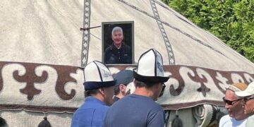 Жогорку Кеңештин мурдагы депутаты Өмүрбек Абдырахманов акыркы сапарга узатылды