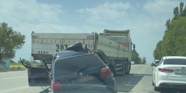 Ысык-Көлдө катталган жол кырсыктын видеосу