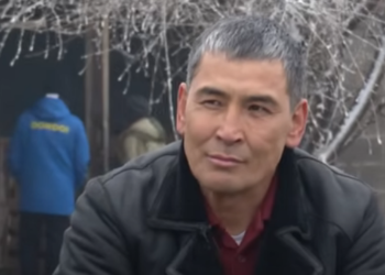 Көк бөрүчүлөр маркум улакчы Мирлан Сражидиновдун үйүн толугу менен бүтүрүп беришти (видео)