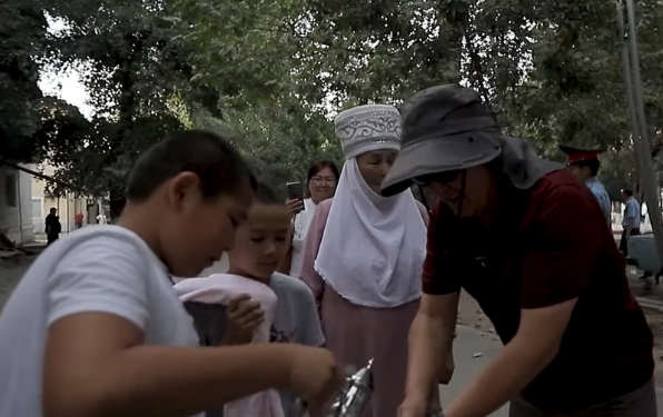 Ош мэри сейил бактагы дааратканада иштеген энеге үй берди (видео)