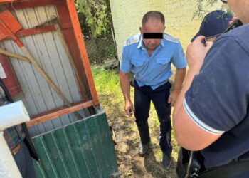 Аксыда милиция кызматкерлери кармалды