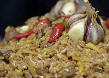 Бакыт Төрөбаев: «Америка, Европа, Азия, Орусияга барбайлы, Өзгөн күрүчүн сурашат»