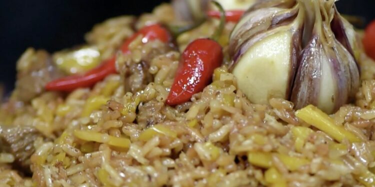 Бакыт Төрөбаев: «Америка, Европа, Азия, Орусияга барбайлы, Өзгөн күрүчүн сурашат»