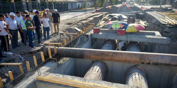 Фрунзе көчөсүндөгү реконструкциялоо: мэр жолдун бүткөрүлгөн тилкелерин акырындык менен ачууну тапшырды