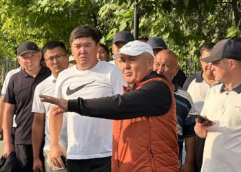 Ак-Бууранын корук аймагын ээлеп алган экс-чиновниктердин курулуштары буздурулууда