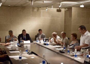 Гимндин жаңы редакциядагы текстинин музыкасына жарыяланган сынак талкууланды