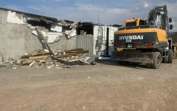 Бишкек мэриясы №172 контурда 10дон ашык коммерциялык объектилерди демонтаждады