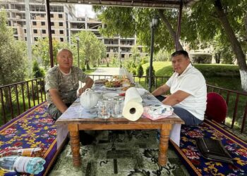 Журналист Нургазы Анаркулов: «Ташиев жумушка таңкы 5те келип, түн оогондо кайтат»