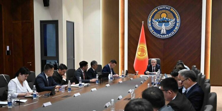 Адылбек Касымалиев: «2025-жылдын 7 айында Кыргызстандын экономикасы ишенимдүү өсүштү көрсөтүүдө»