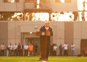 Өзгөн шаарындага Зулпукар Ормонов спорт комплексинин ачылыш аземине 5 миңдей адам келди