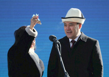 Жакында Мурас комплексиндеги батирлердин ачкычтарын президент Садыр Жапаров жарандарга тапшырат