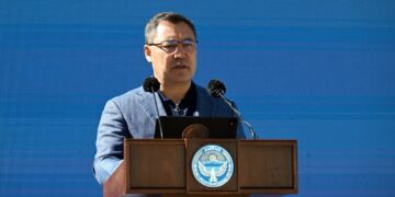 Кумтөр кенинде алтынды жер астынан казуу иштери башталып, иш-чарага Садыр Жапаров катышты