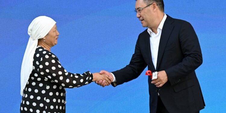 Садыр Жапаров: «Кыргыз элинин турмушунда үйлүү болуу – эң чоң жакшылыктардын бири»