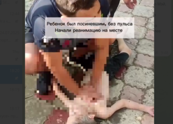 Ошто каналга агып бара жаткан баланы куткарып калышты. Видео