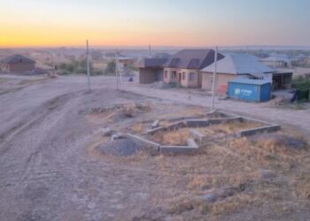 Чүйдө айыл чарба багытындагы жерлерди мыйзамсыз бөлүштүрүп, сатып жиберүүгө шектүүлөр кармалды